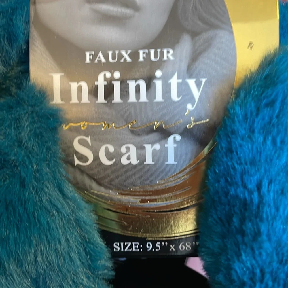 BEAUTIFUL Faux Fur Infinity Scarf Teal Green 9.5” X 68 Inches